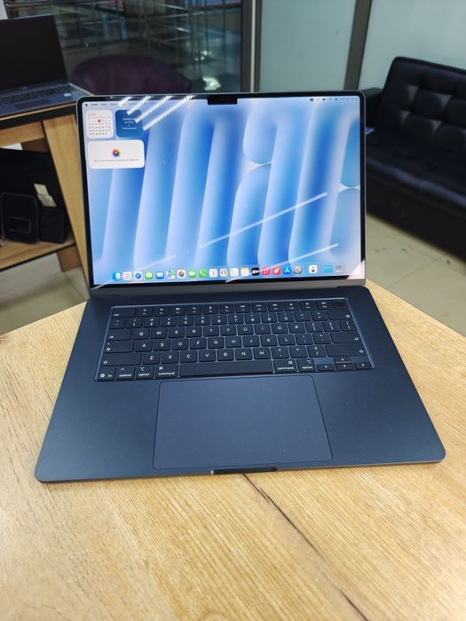 MacBook Air 15 M5 Чип 24гб ОЗУ 1Тб