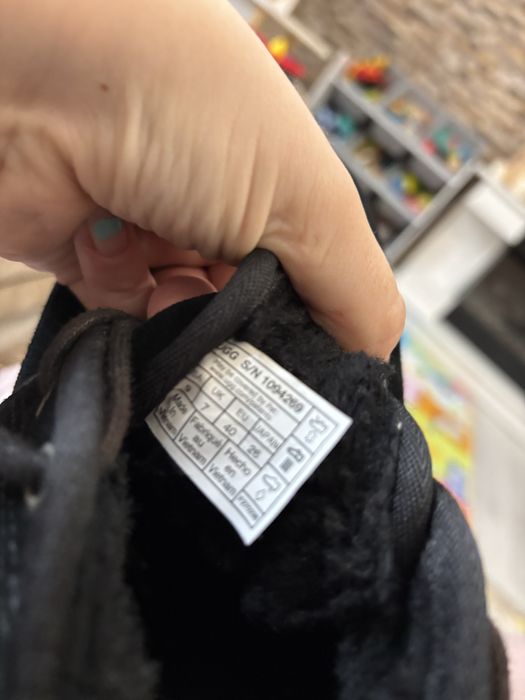 Ugg dama, purtate foarte putin, fara defecte