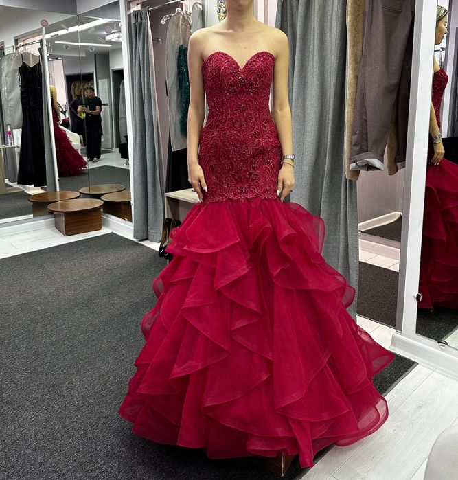 Вечернее длинное платье от Sherry