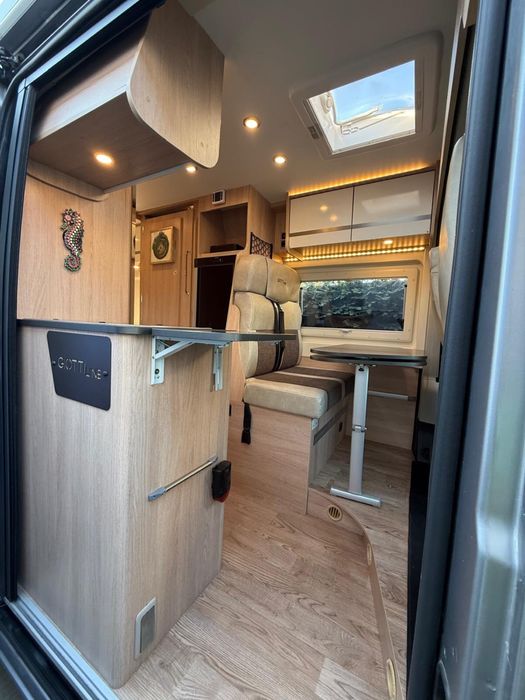 Campervan GiottiLine 60T – Peugeot Boxer – 2023 – 15.000 km  Echipare premium • Full off-grid / off-camping • Primul proprietar