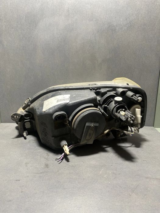 Far dreapta 89029770 Dacia Logan 2005 1.4 MT (75 hp)