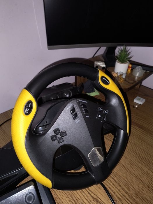 Vând volan gaming Myria MG7400