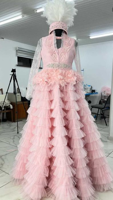 Продаю новое, шикарное платье на узату.