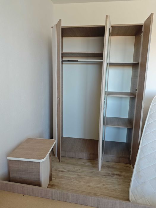 Șifonier, dulap și pat