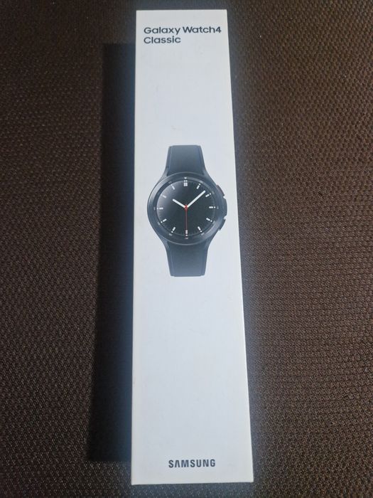 Продам смарт часы Samsung Galaxy watch 4 новые оригинал