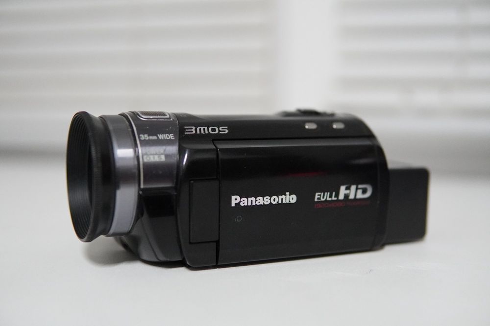 Видеокамера Panasonic SD800