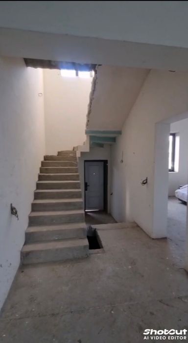 Продается 2х этажный дом коробка в центре Кибрая