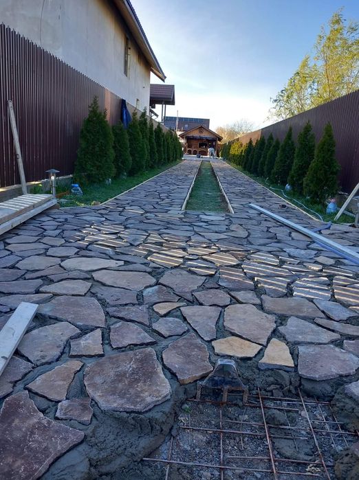 Vand și montez piatra naturala