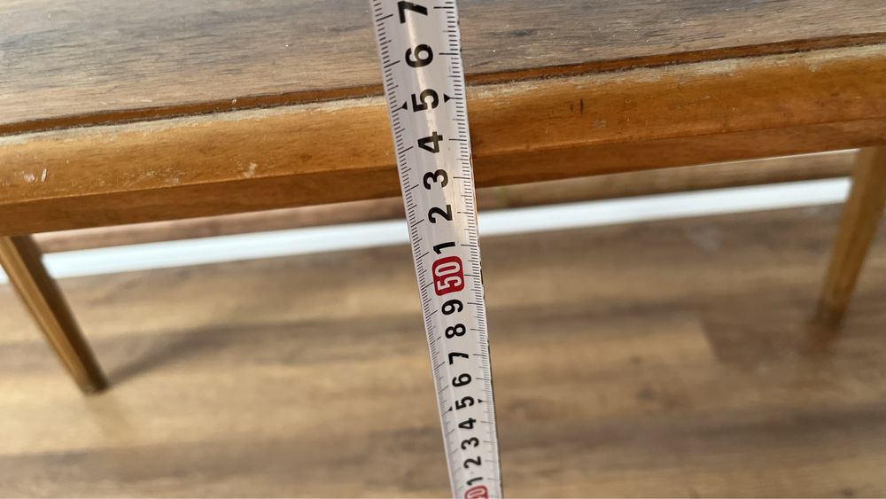 Продам стол 55 см высота . Самовывоз