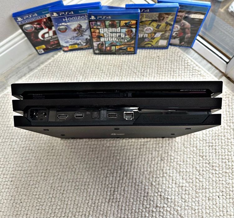 PlayStation 4 prooo 1 terabait