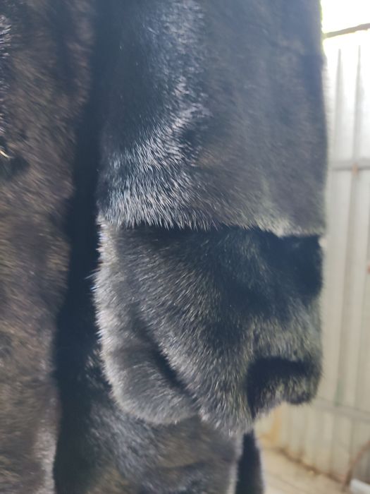 Продам норковую шубу