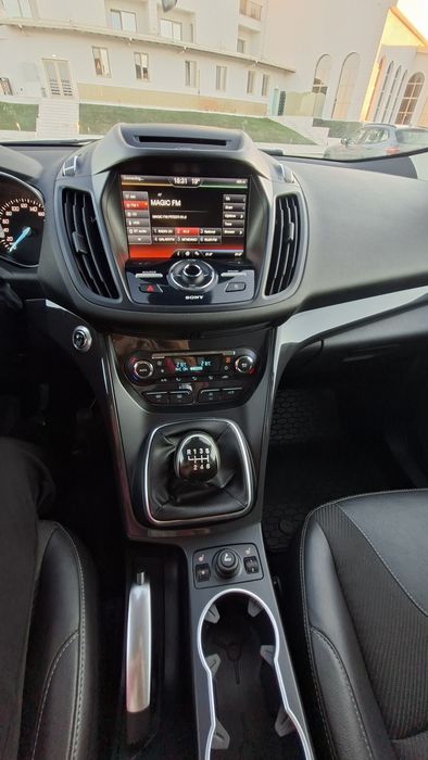 FORD Kuga 2016 — imagine 2