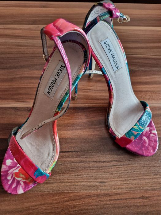 Сандали на Steve Madden,боти Gianni, 37,лилави обувки