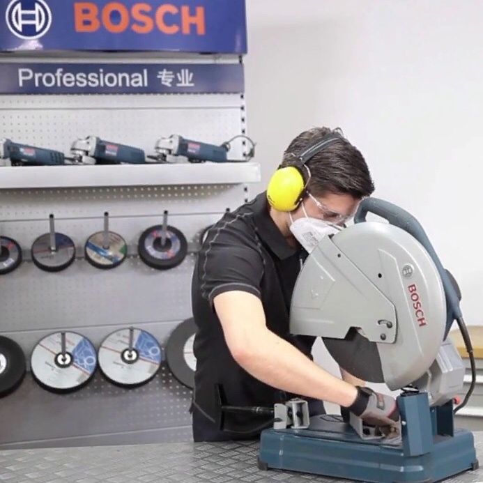 Отрезная пила Bosch GCO 14-24 J Professional (труборез, углорез)