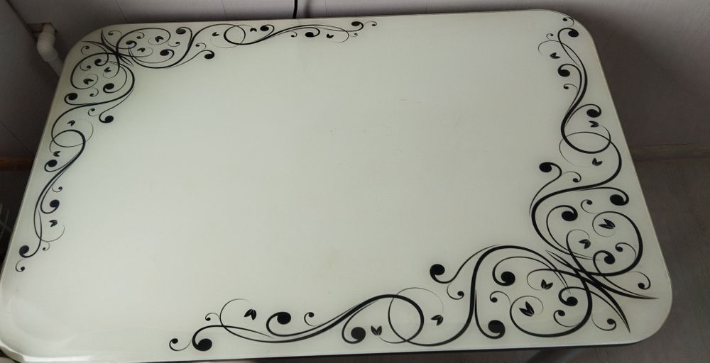 Продам стол в отличном состоянии!