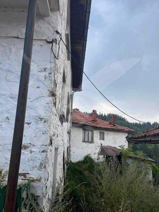 Продава се Къща в с. Момчиловци, Област Смолян - 160 кв.м за 292 €/кв.м - Снимка #1