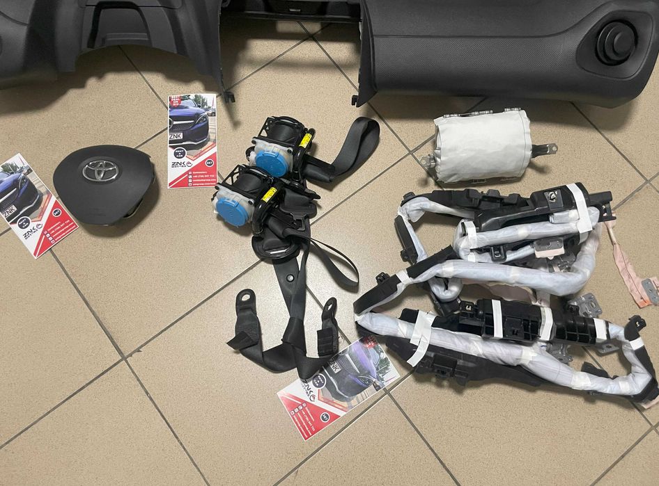 Toyota Aygo 2 - plansa de bord - kit airbag - set centuri de siguranta