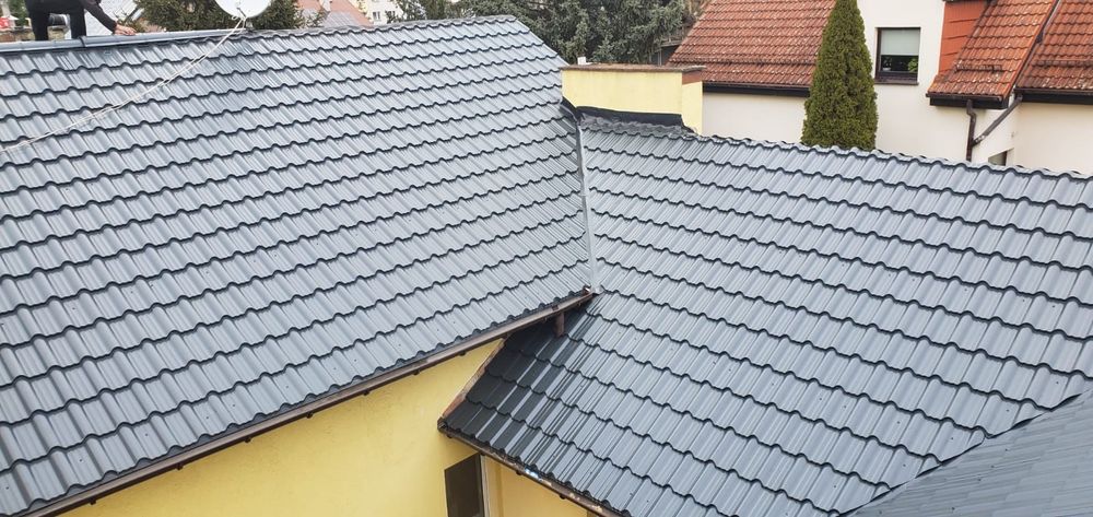 Executam acoperisuri