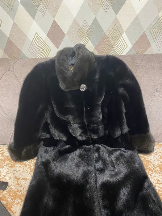 Продаю шубу. Размер S (42-44)