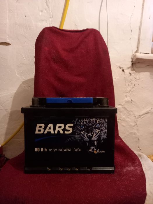 Продается  б/у но не использованный акум