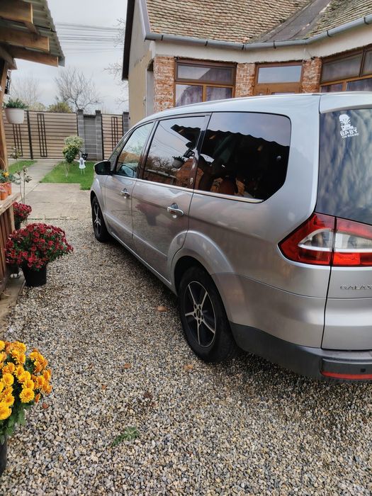 Vând Ford Galaxy
