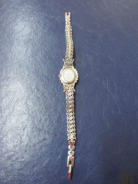 Дамски сребърен часовник royal crown