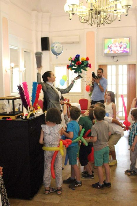 Magician spectacole de magie: copii si adulti