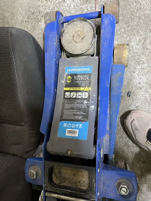 Домкрат Nordberg 2.5T