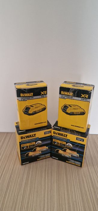 Acest set DeWalt DCBP034E2 conține doi acumulatori POWERSTACK de 18V cu o capacitate de 1.7 DeWalt XR 18V.