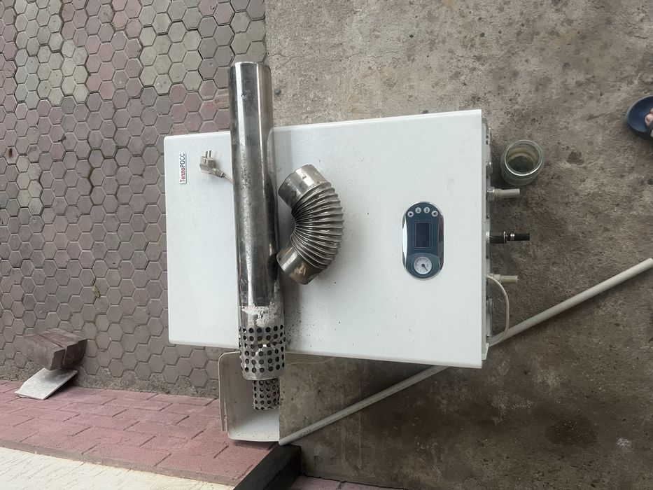 Продам газовый на стенной печь