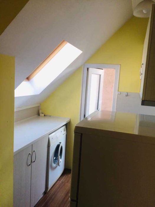 Дава се под наем Тристаен апартамент в Пловдив, Център - 65 кв.м за 400 € - Снимка #1