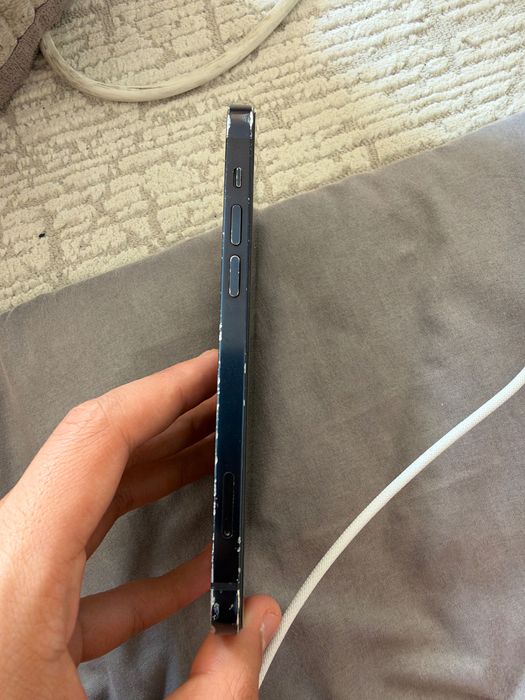 iPhone 12 64гб продаю