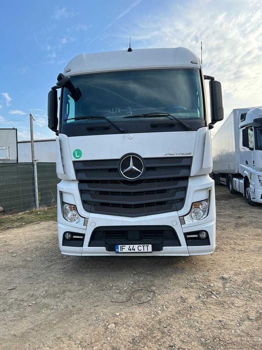 Dezmembrez  Mercedes-Benz Actros MP4  2014 / Motor defect!