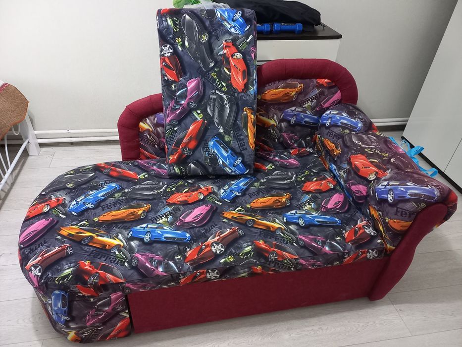 Диван  кровать удленняется бу