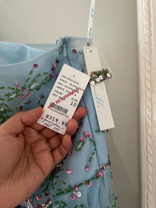 Вечерные платья на выпсукной