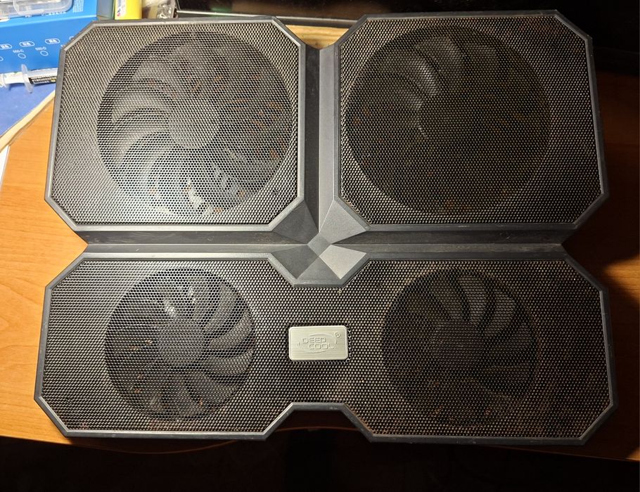 Охлаждающей подставка DeepCool Multi Core X6