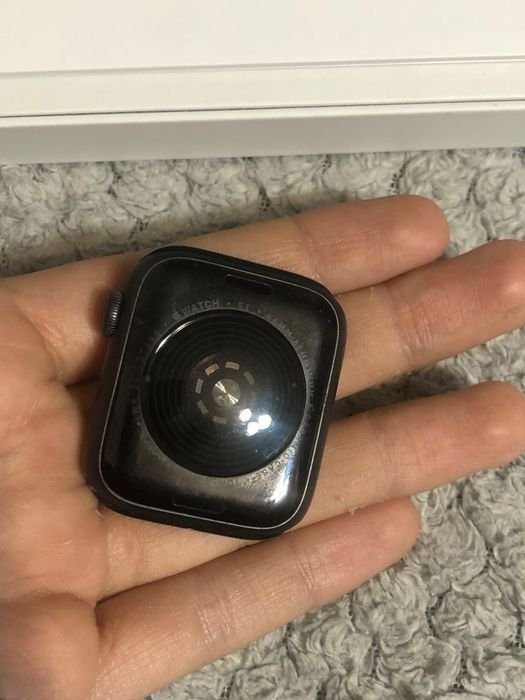 эпл вотчи се 20 года