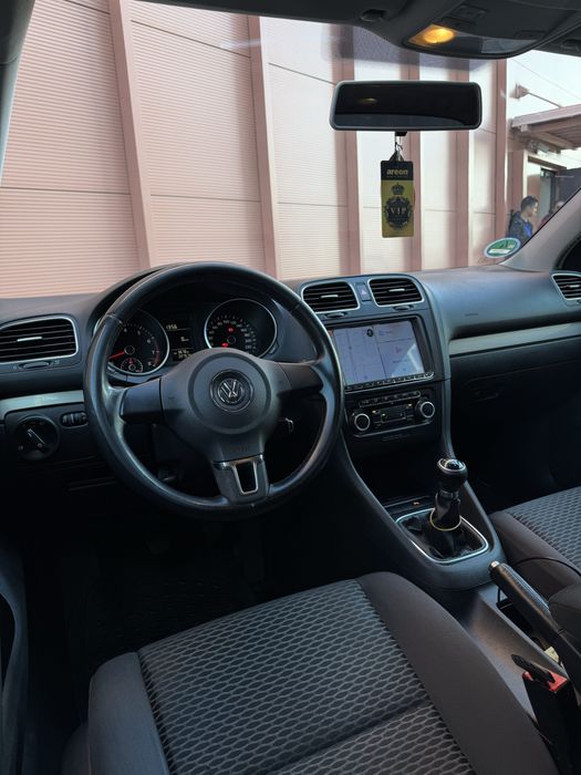 VOLKSWAGEN Golf 2011 — imagine 5