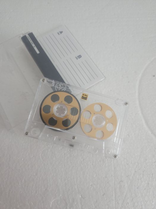 Casete audio cu protecție de aluminiu