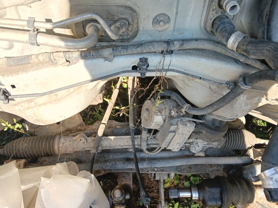 vînd caseta de direcție,motor 1,4 hdi Peugeot 208
