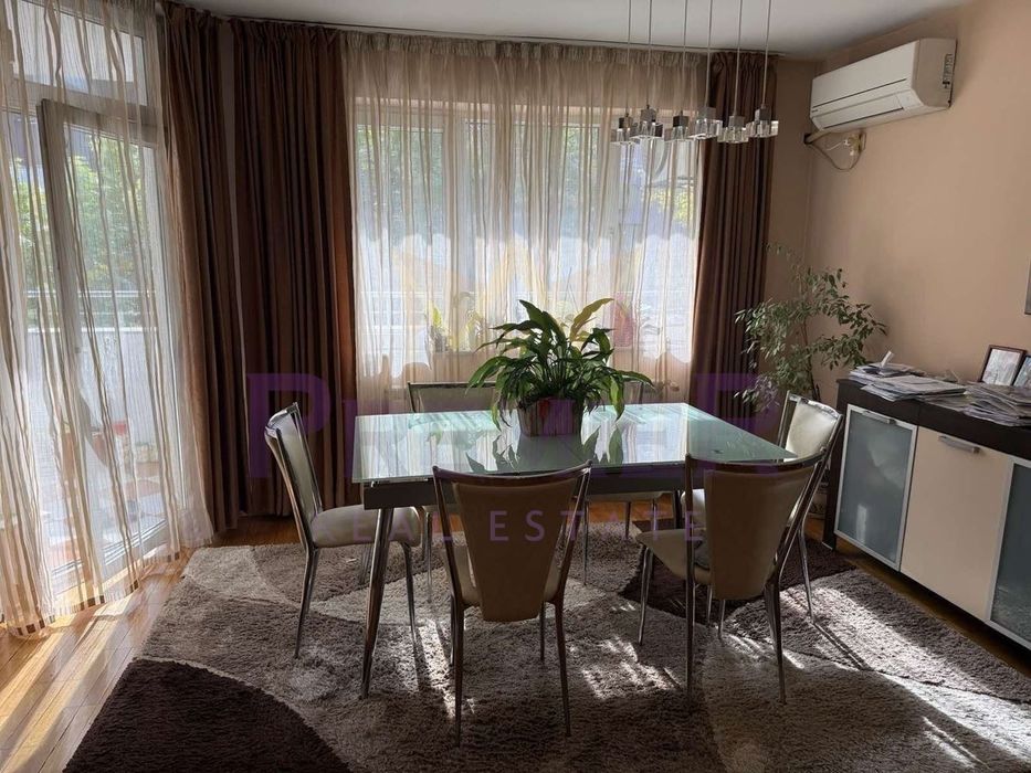 Продава се Многостаен апартамент в Пловдив, Център - 150 кв.м за 3100 €/кв.м - Снимка #2