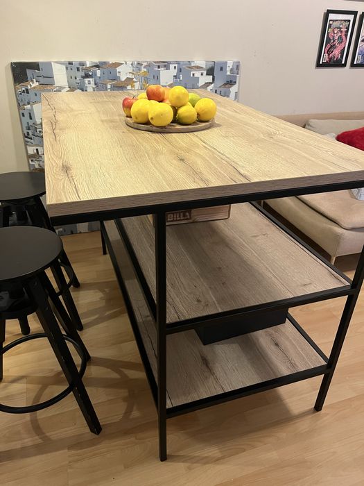 Остров за кухня / всекидневна