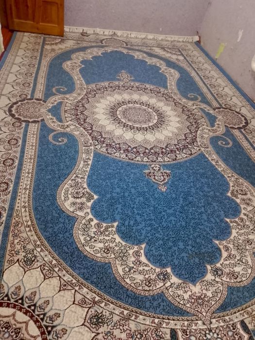 Gilam sotiladi 3×5lik