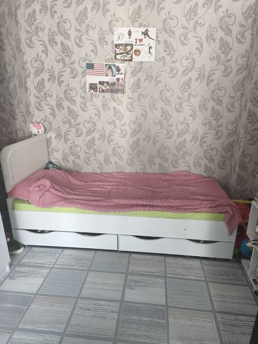Продам кровать с ящиками