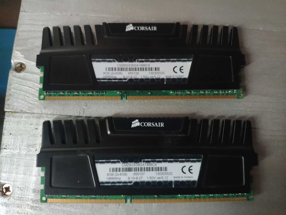 Рам Памет DDR3 Corsair VENGEANCE 8GB(2x4GB),1866 MHz