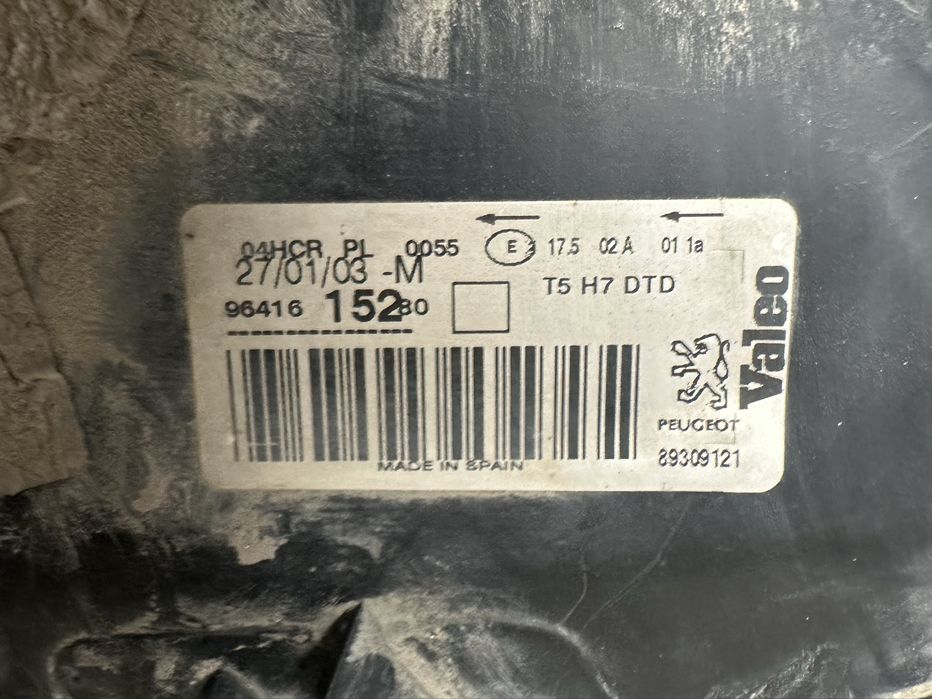 Фар десен Пежо 307