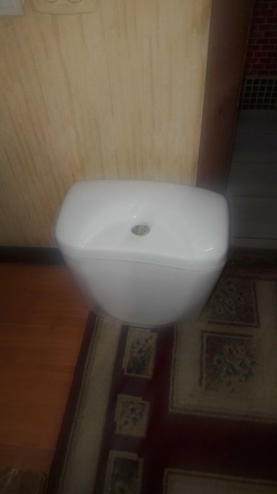 Бачок для унитаза.