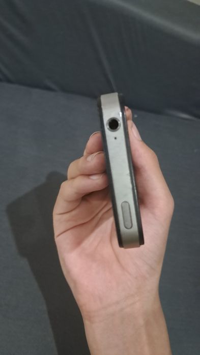 Apple iPhone 4S в хорошем состоянии