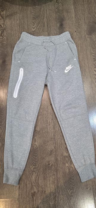 Оригинално долнище nike XS