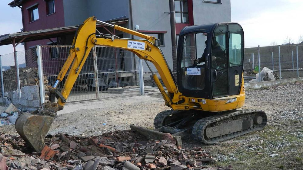 Inchiriere Miniexcavator Miniincarcator Bobcat